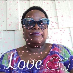 Meet your Posher, Elinor